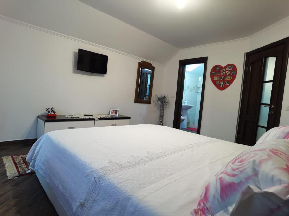 Vila Ella Villa Căpăţîneni-Ungureni Kültér fotó